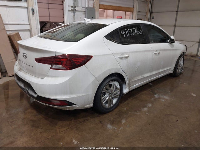 Hyundai ELANTRA Sel