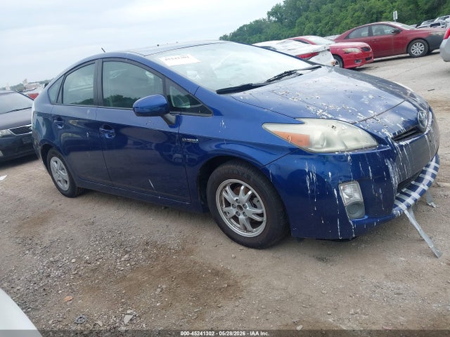 Salvage Toyota Prius Image