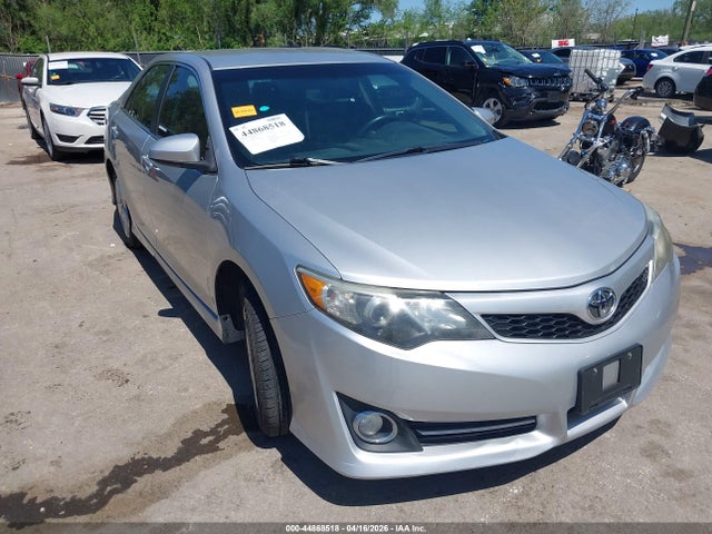 Salvage Toyota Camry Image