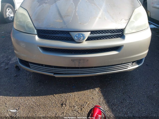 Toyota Sienna Le