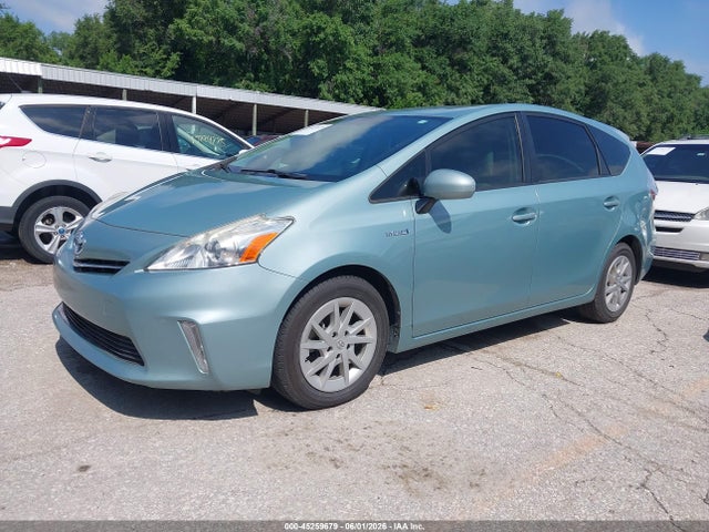 Toyota Prius v Three