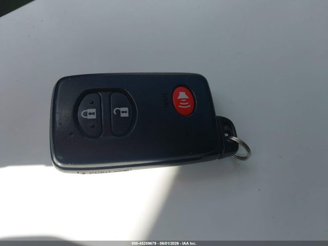 Toyota Prius v Three
