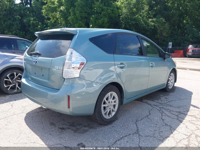 Toyota Prius v Three