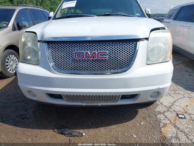 GMC Yukon Denali