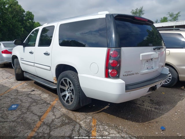 GMC Yukon Denali