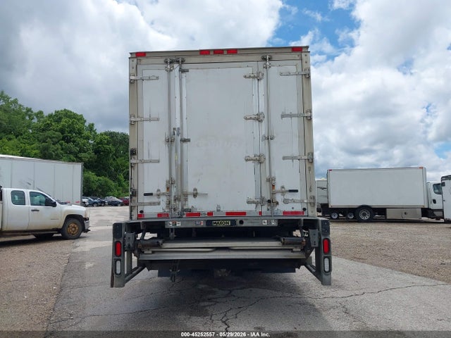 Freightliner M2 106