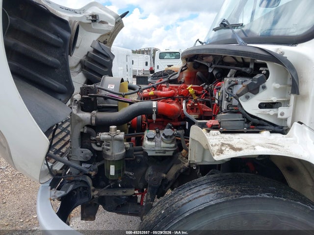 Freightliner M2 106