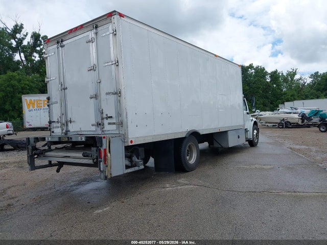 Freightliner M2 106