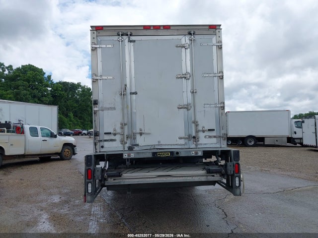 Freightliner M2 106