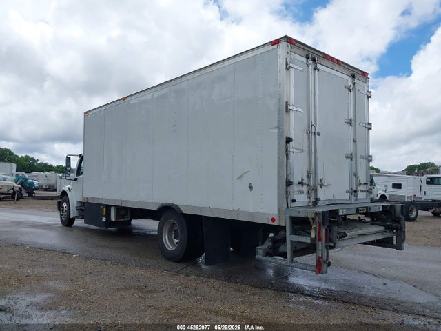 Freightliner M2 106