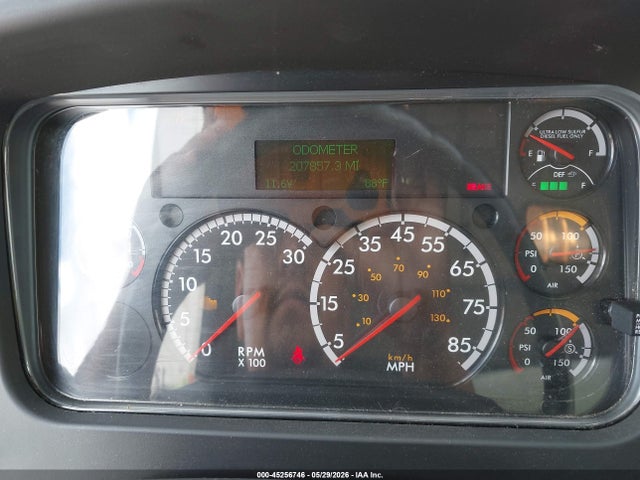 Freightliner M2 106