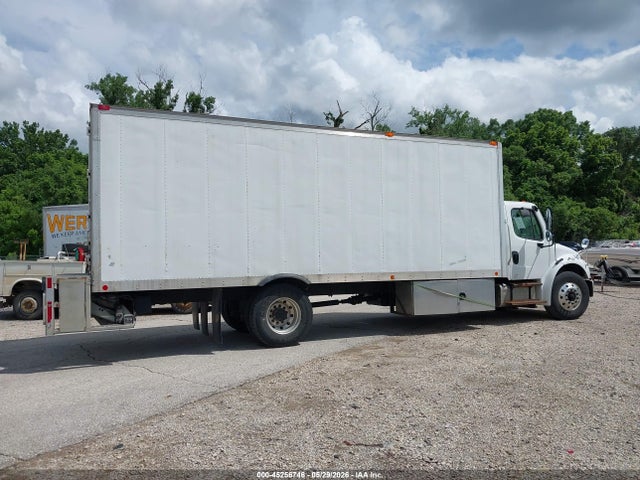 Freightliner M2 106