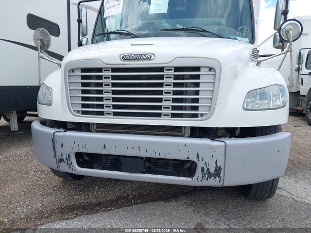 Freightliner M2 106