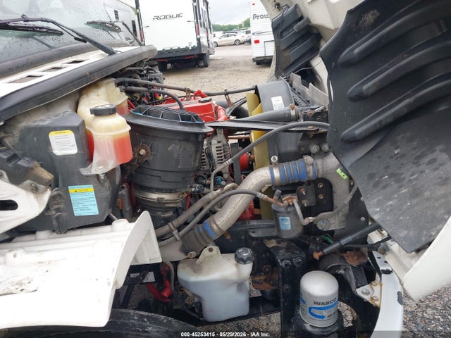 Freightliner M2 106