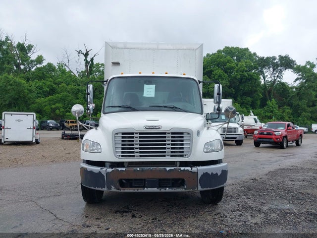 Freightliner M2 106