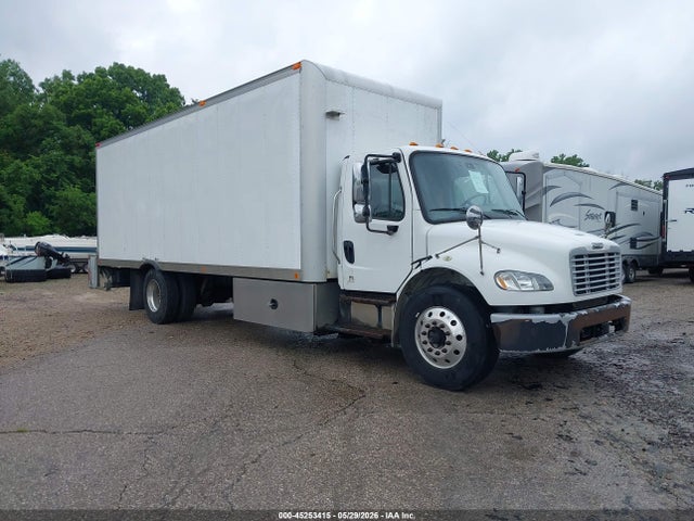 Salvage Freightliner M2 106 Image