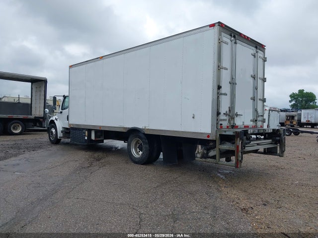 Freightliner M2 106