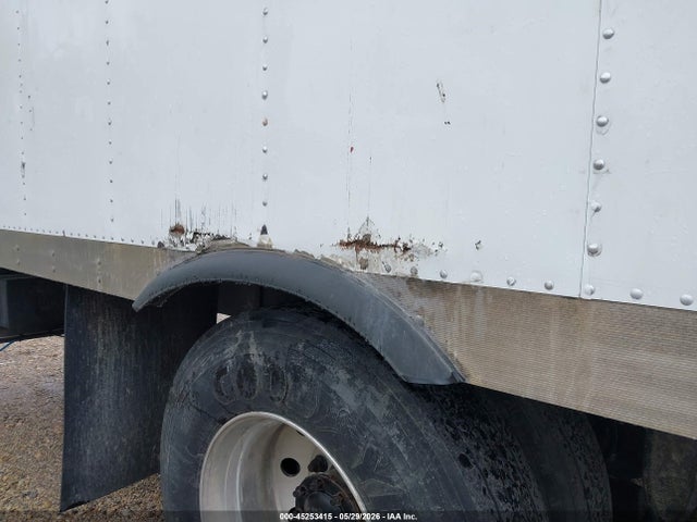 Freightliner M2 106