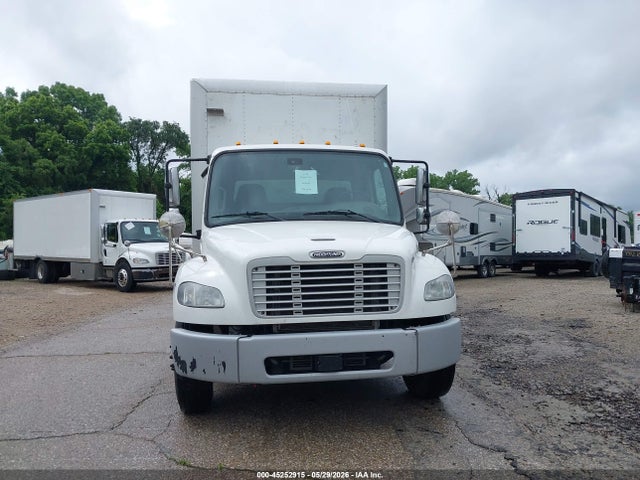 Freightliner M2 106