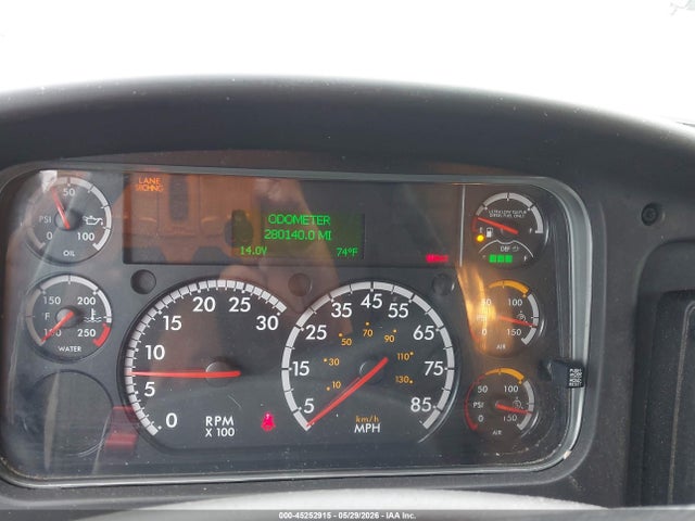 Freightliner M2 106
