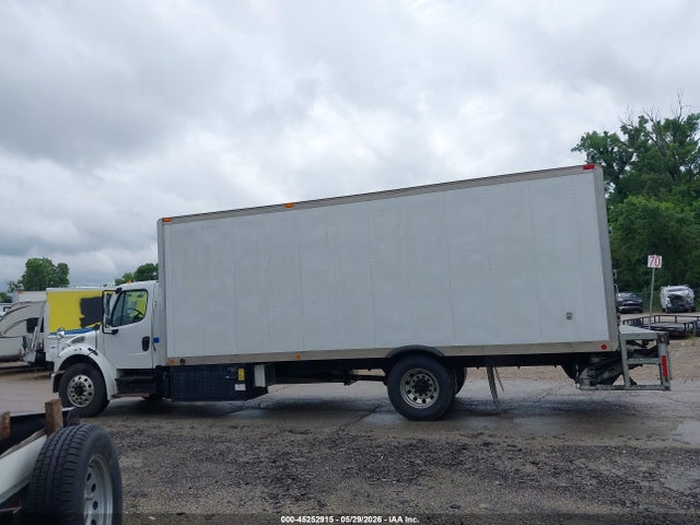 Freightliner M2 106