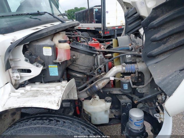 Freightliner M2 106