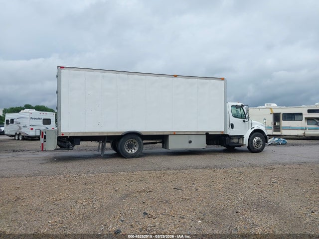 Freightliner M2 106