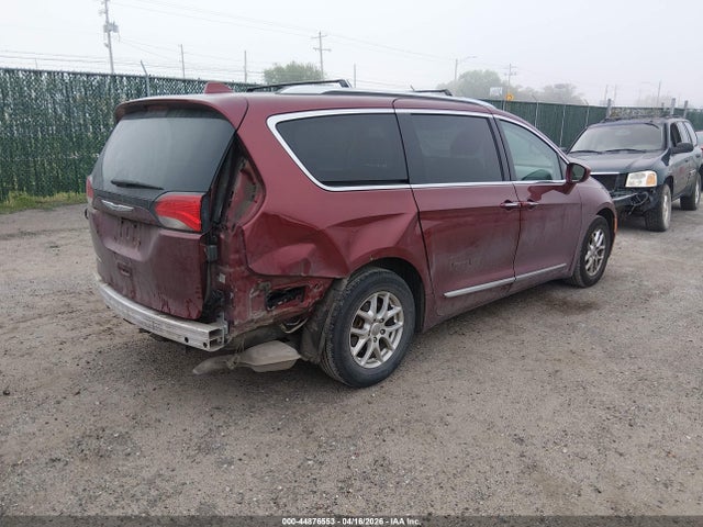 Chrysler Pacifica Touring L