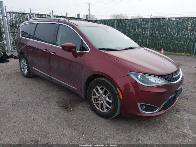 Salvage Chrysler Pacifica Image