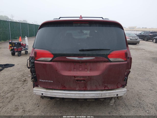 Chrysler Pacifica Touring L