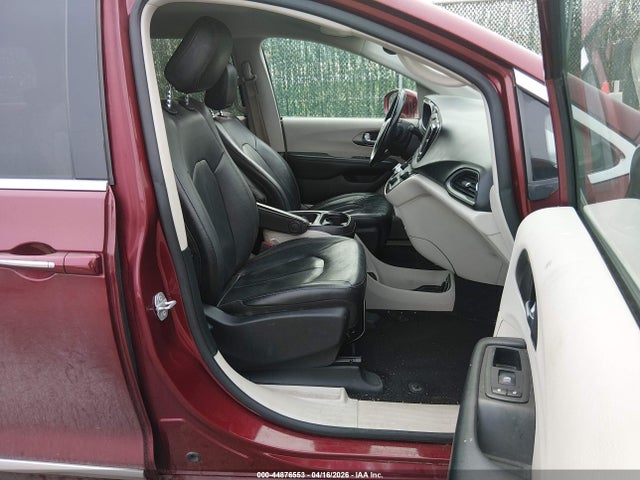 Chrysler Pacifica Touring L