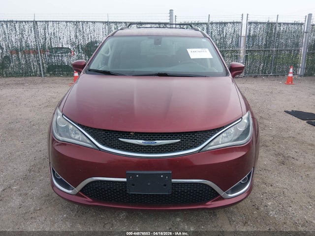 Chrysler Pacifica Touring L