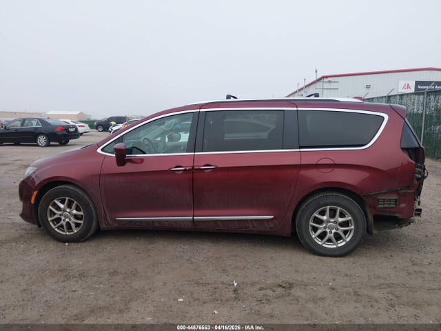Chrysler Pacifica Touring L