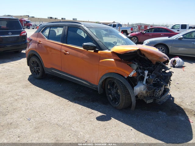 Salvage Nissan Kicks Image