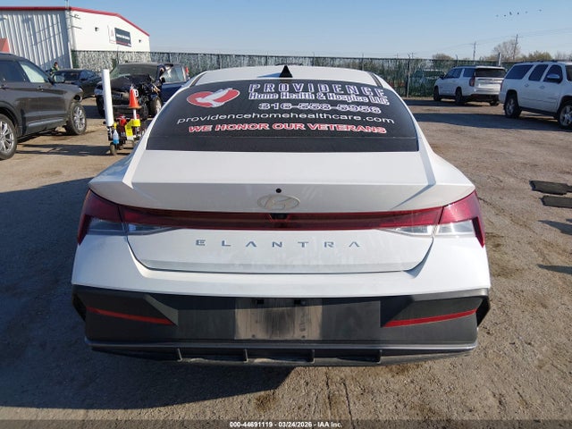Hyundai ELANTRA Sel