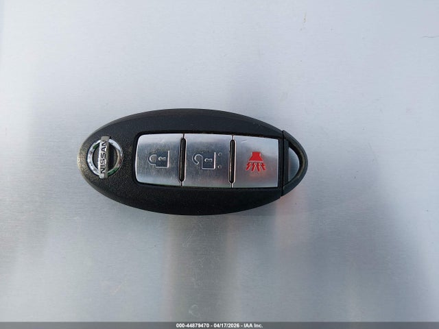 Nissan Pathfinder Le