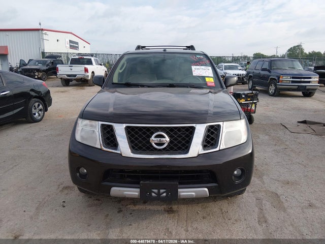 Nissan Pathfinder Le