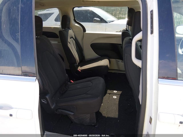 Chrysler Pacifica Touring
