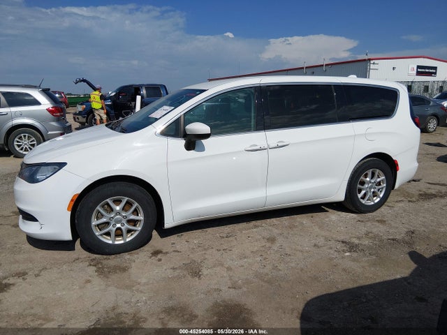 Chrysler Pacifica Touring