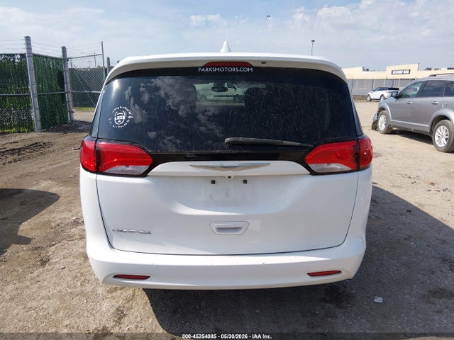 Chrysler Pacifica Touring