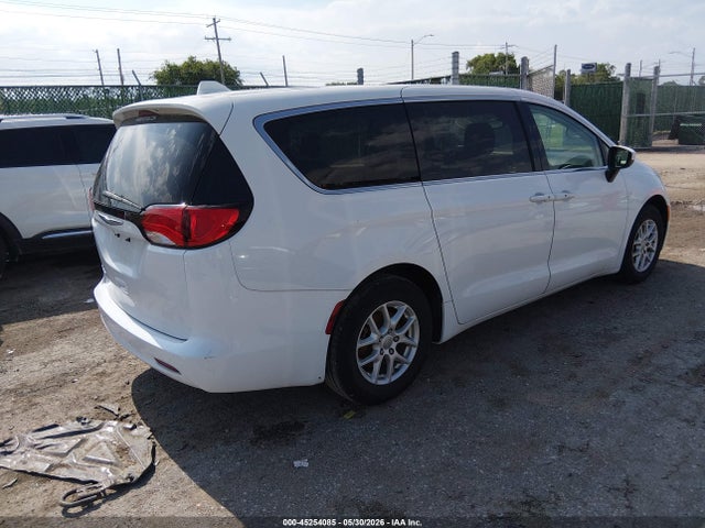 Chrysler Pacifica Touring