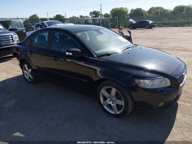 Salvage Volvo S40 Image