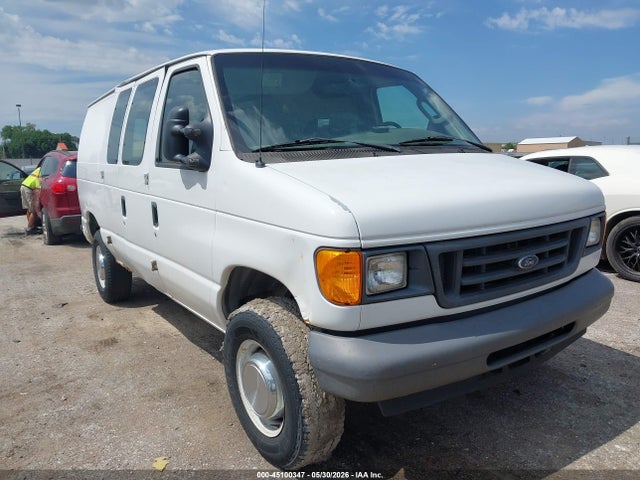 Salvage Ford E-350 Image