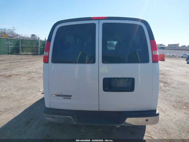Chevrolet Express Lt