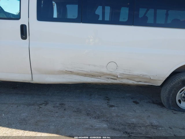 Chevrolet Express Lt