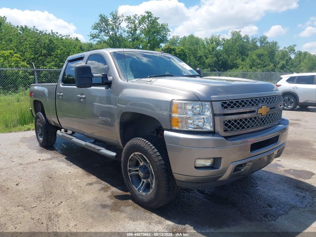 Salvage Chevrolet Silverado 2500 Image