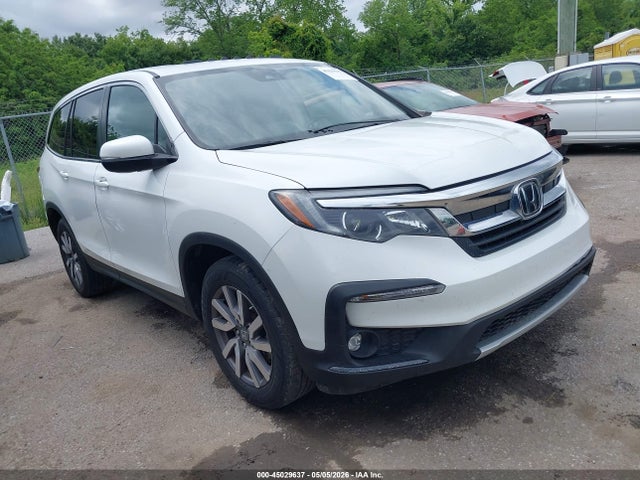 Salvage Honda Pilot Image