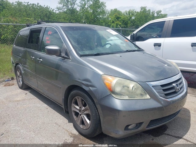 Salvage Honda Odyssey Image