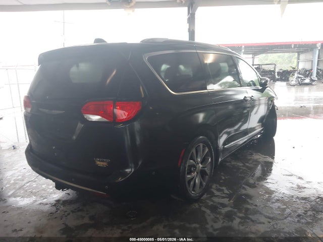 Chrysler Pacifica Limited