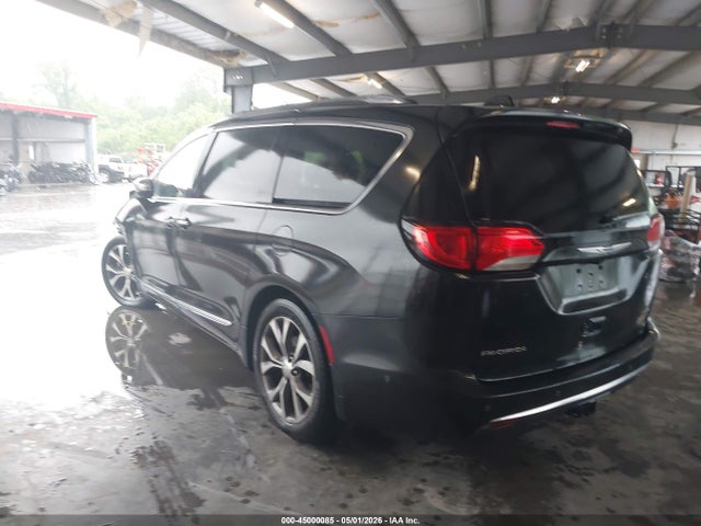 Chrysler Pacifica Limited